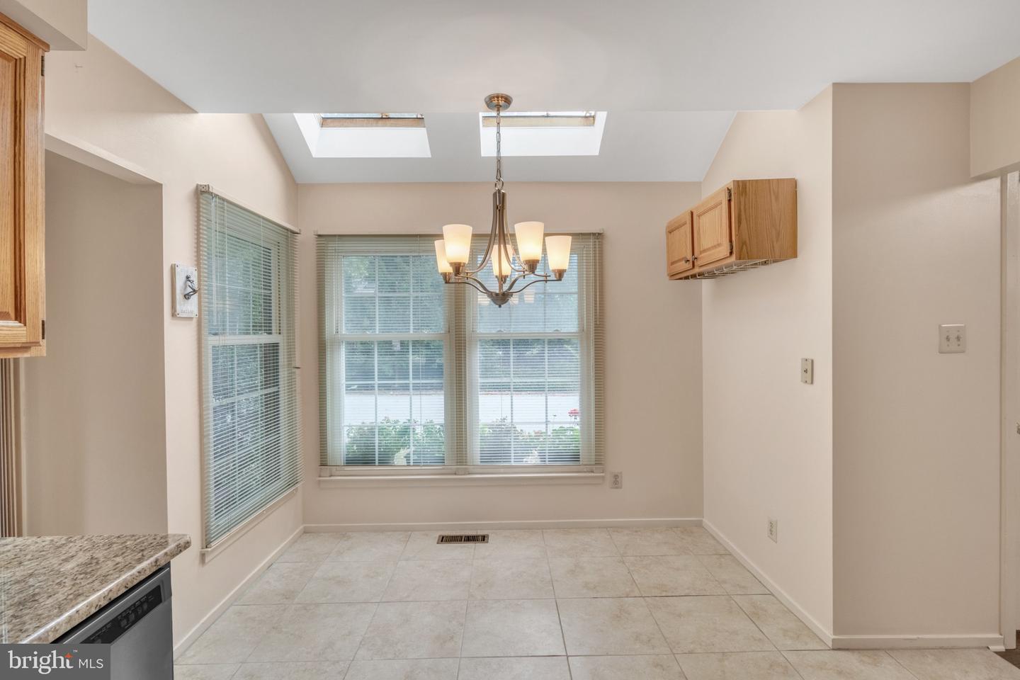 48 Stonehurst Ct Property Photo 7