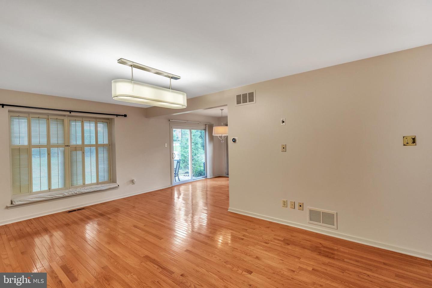 48 Stonehurst Ct Property Photo 11