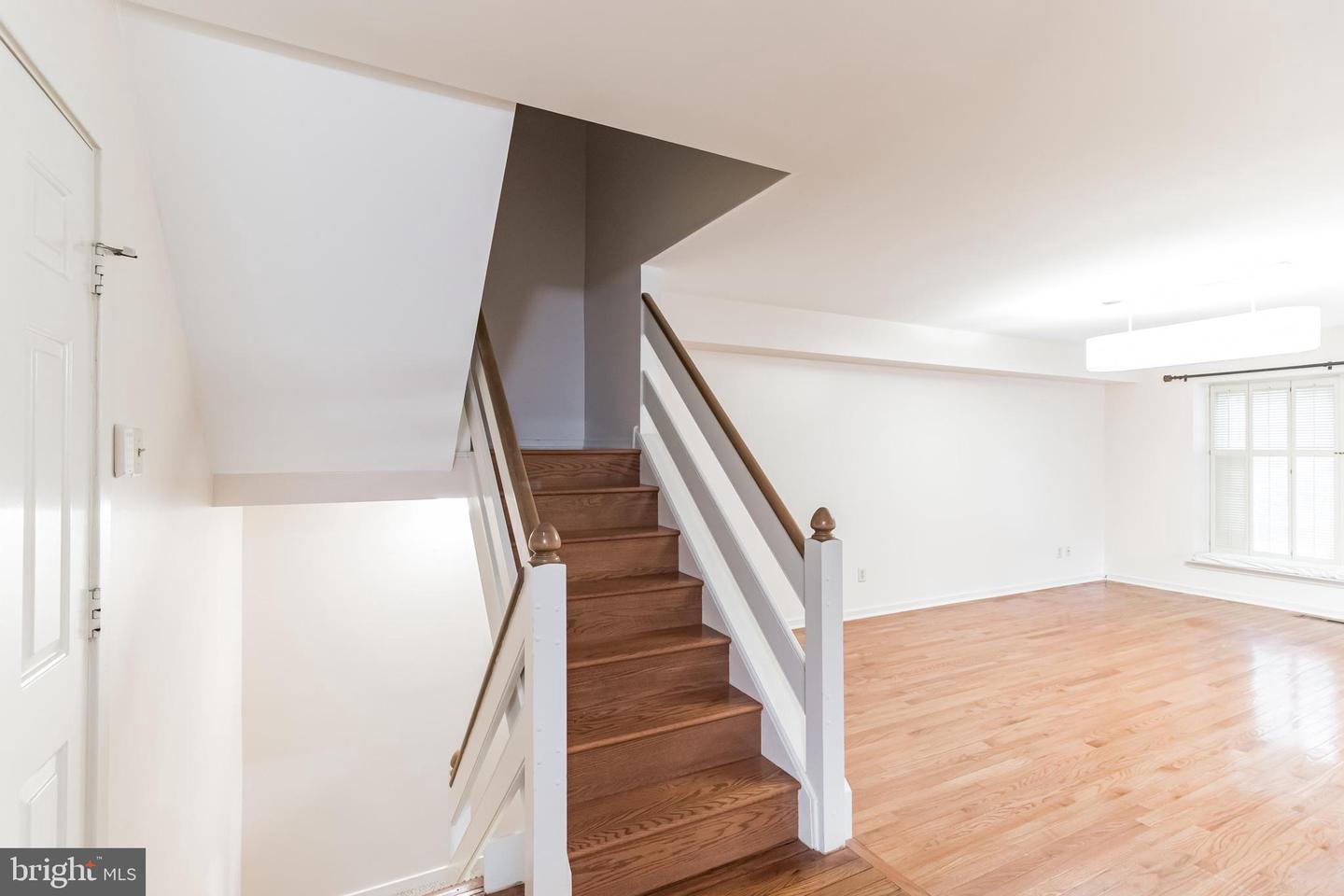 48 Stonehurst Ct Property Photo 13
