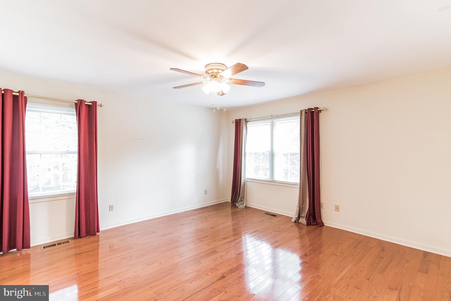 48 Stonehurst Ct Property Photo 17