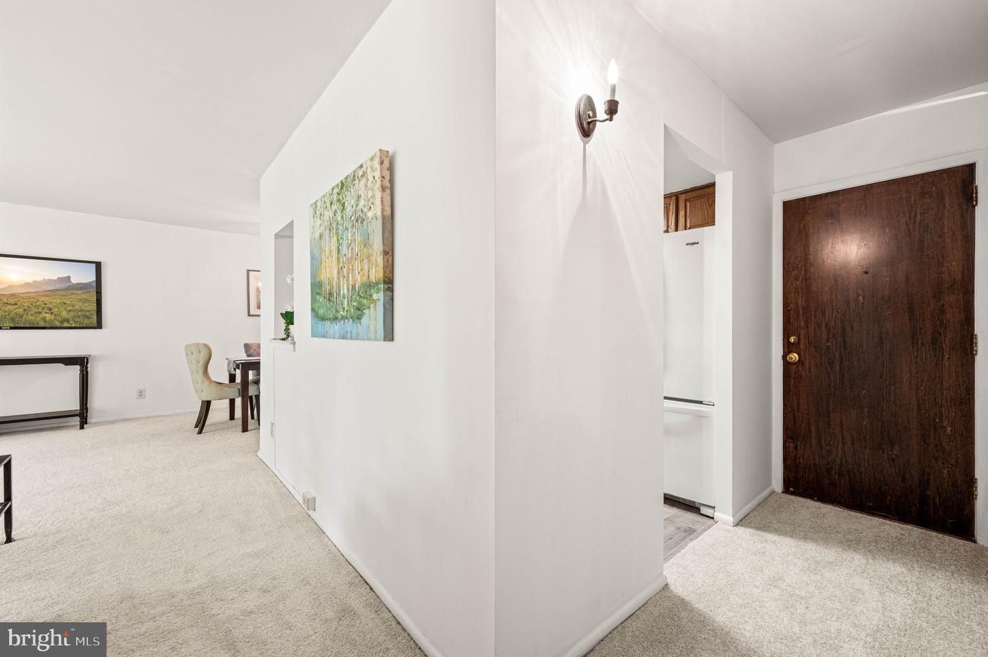 180 Drummers Ln Property Photo 13