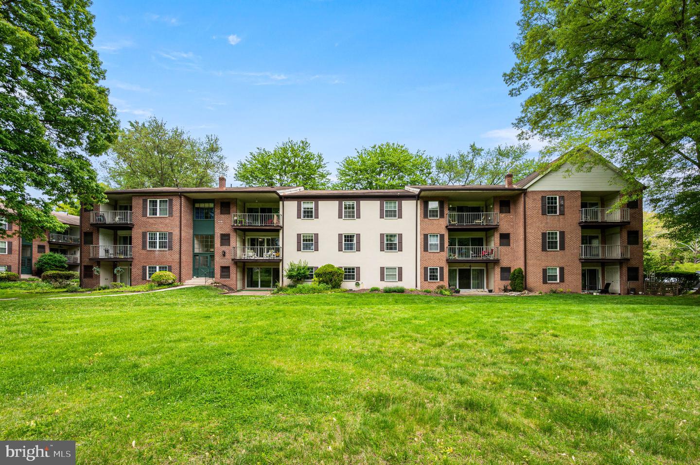180 Drummers Ln Property Photo 21