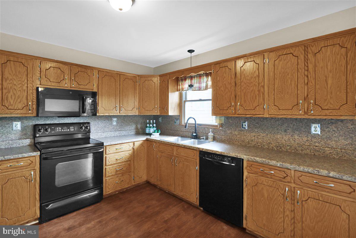 447 Cahill Cir Property Photo 7