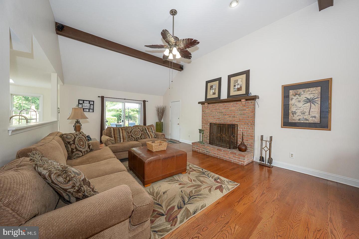 842 Penns Way Property Photo 9