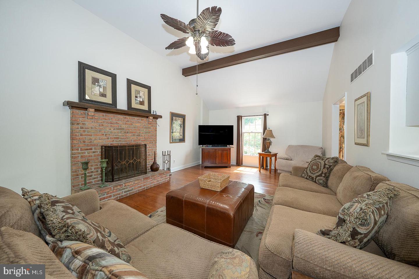 842 Penns Way Property Photo 11