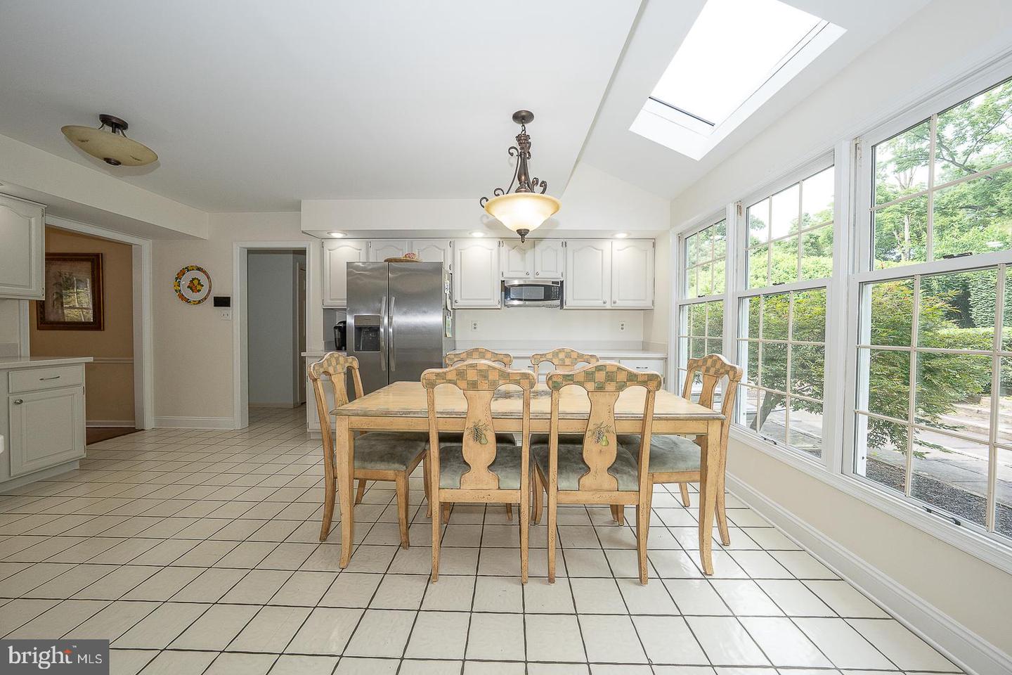 842 Penns Way Property Photo 13