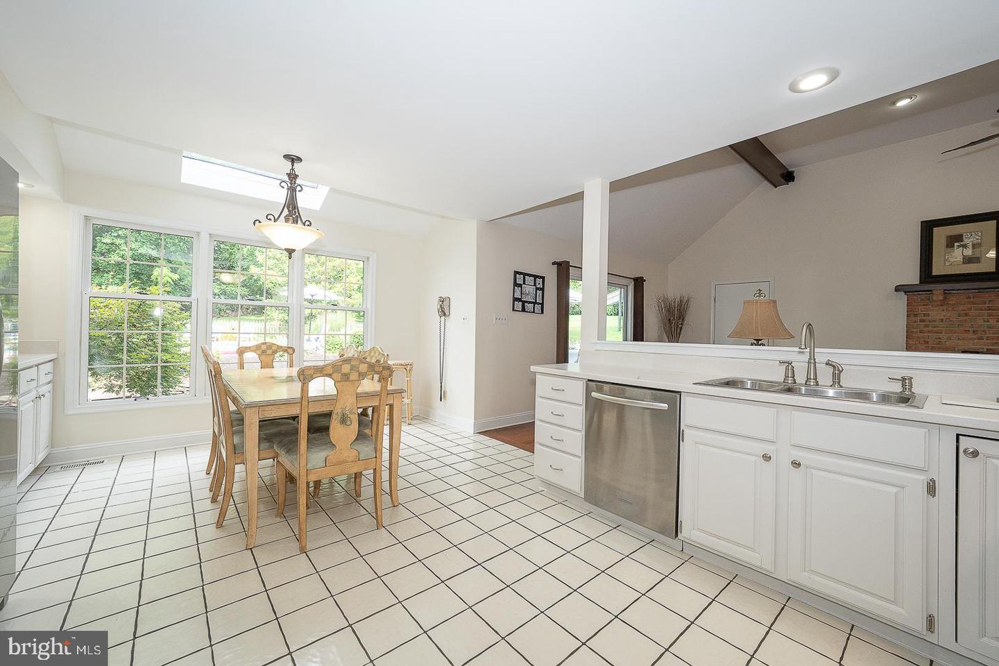 842 Penns Way Property Photo 15