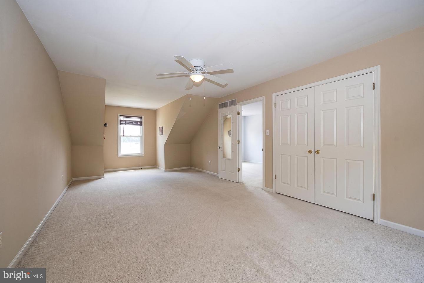 842 Penns Way Property Photo 28