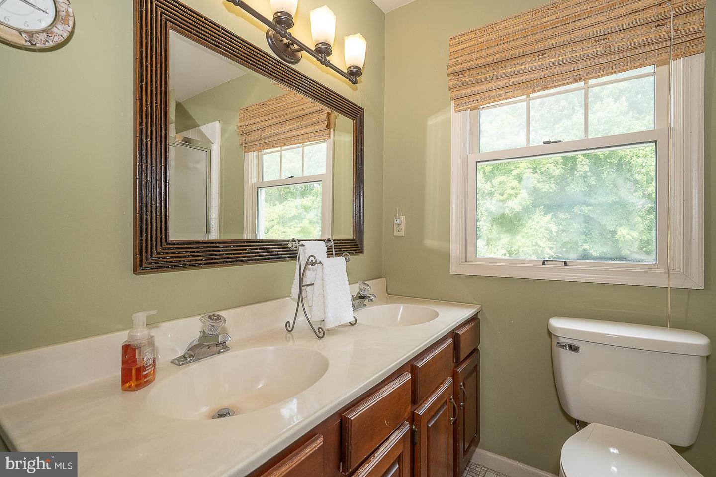842 Penns Way Property Photo 29