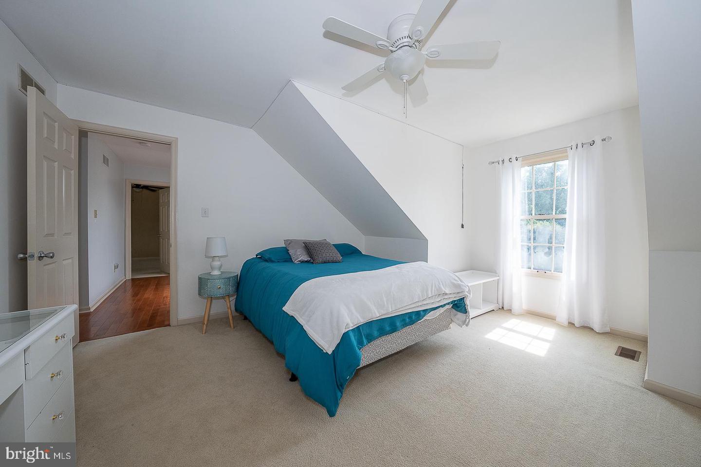 842 Penns Way Property Photo 32