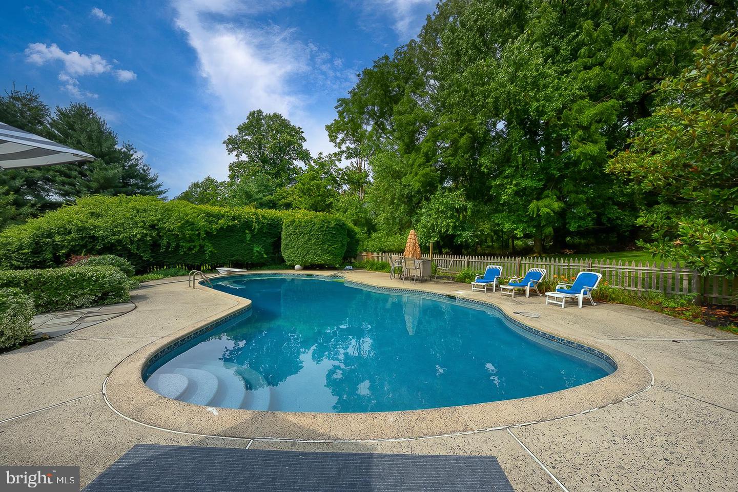 842 Penns Way Property Photo 36