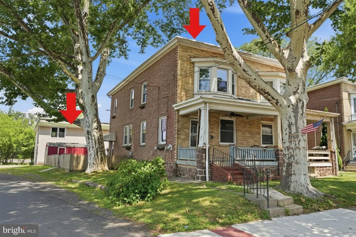 107 E Main St Property Photo 1