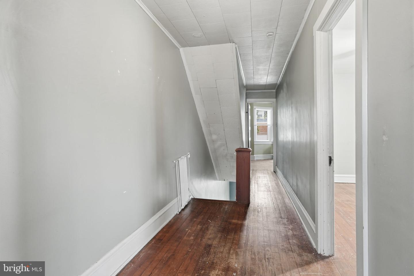 107 E Main St Property Photo 16
