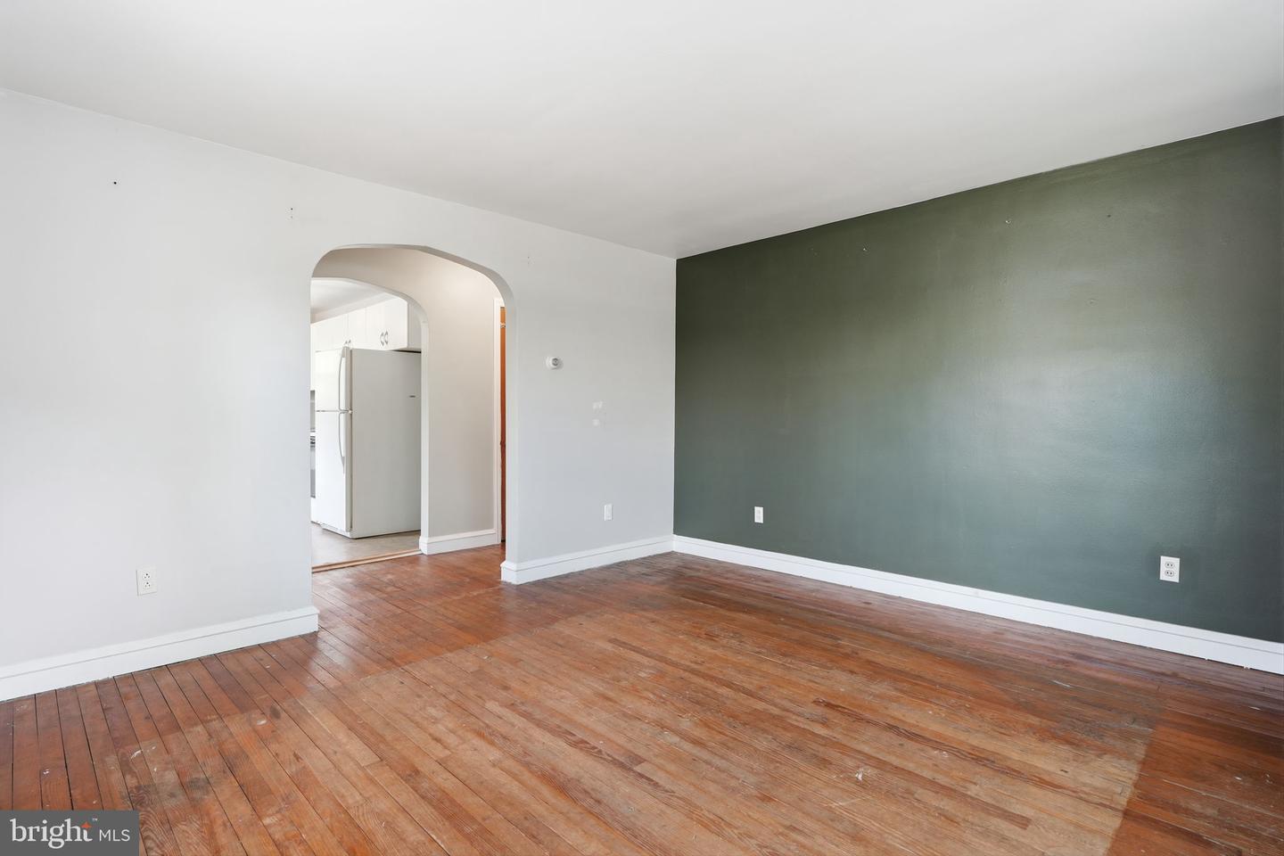 107 E Main St Property Photo 39