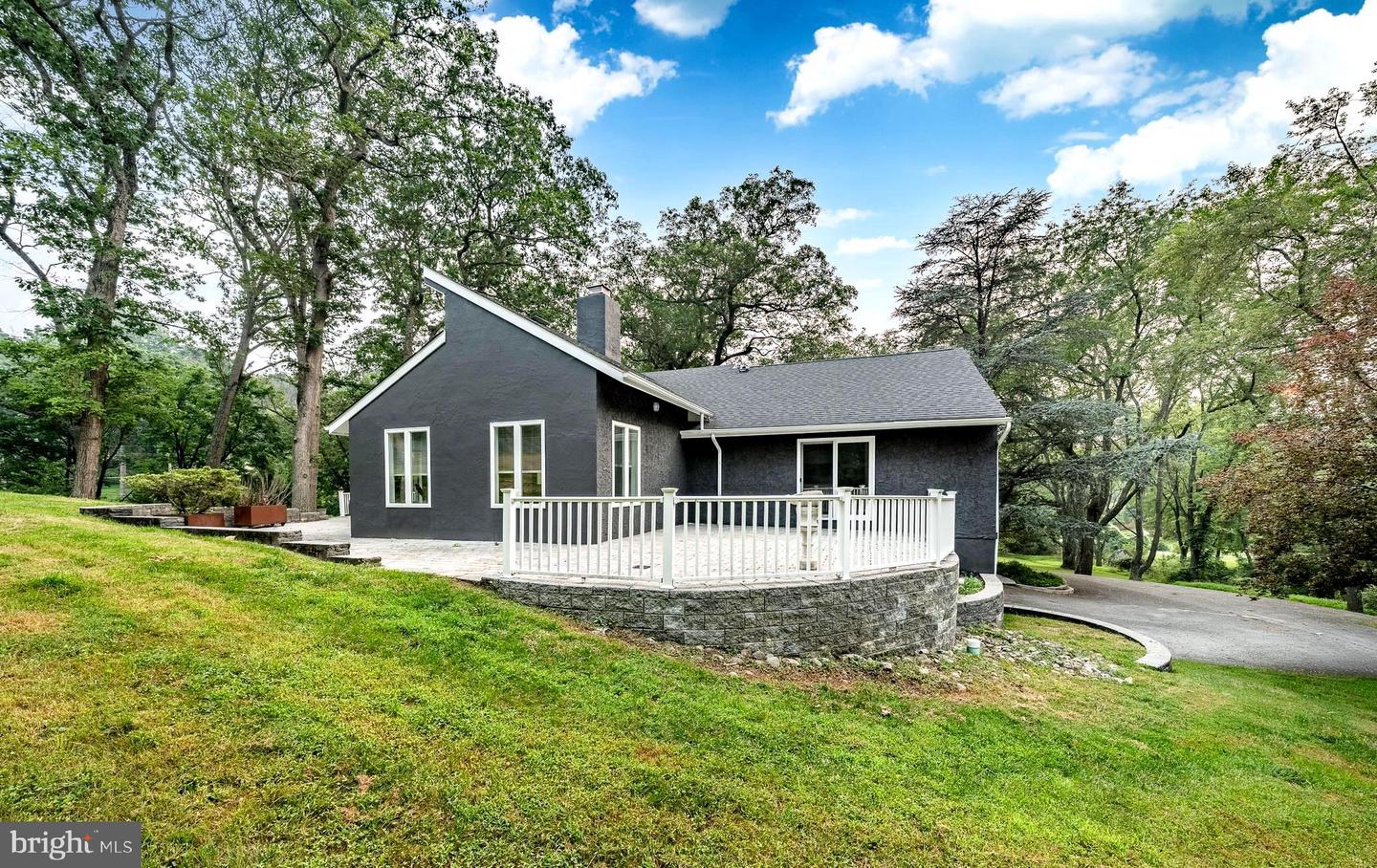 145 Sunset Hollow Rd Property Photo 45