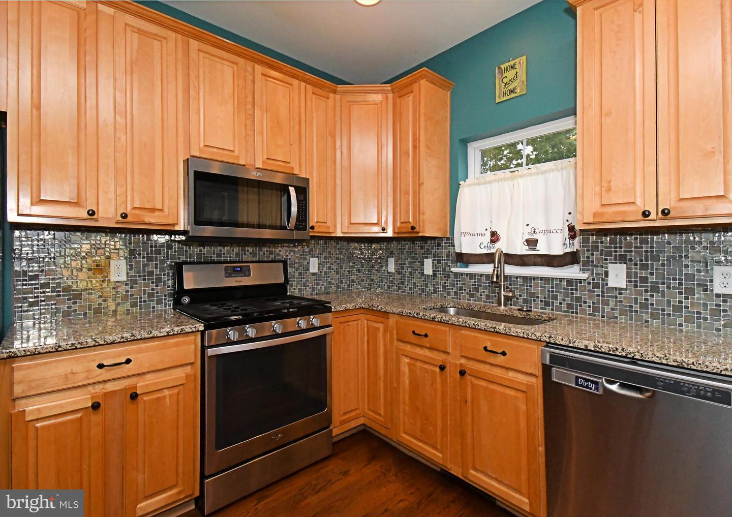 38 A Montclair Ave Property Photo 21