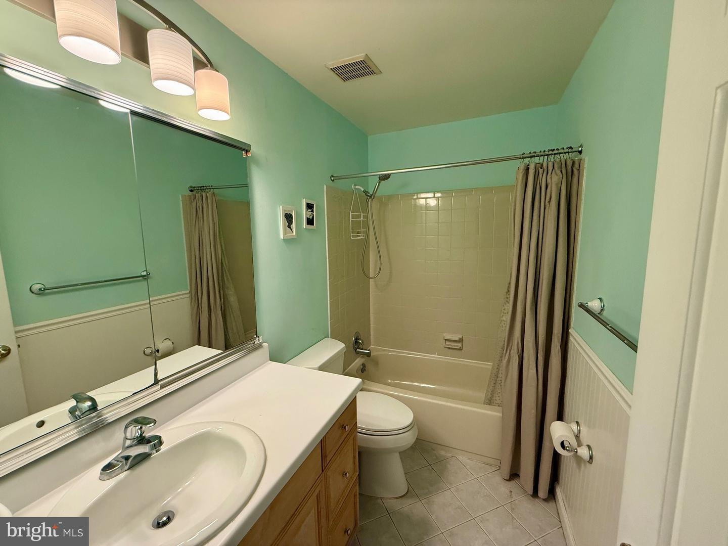 30 Hopkinson Ct #164 Property Photo 15