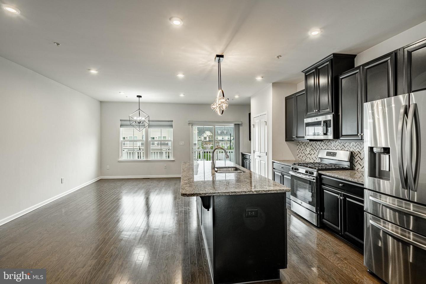 300 Blue Welsh St Property Photo 3