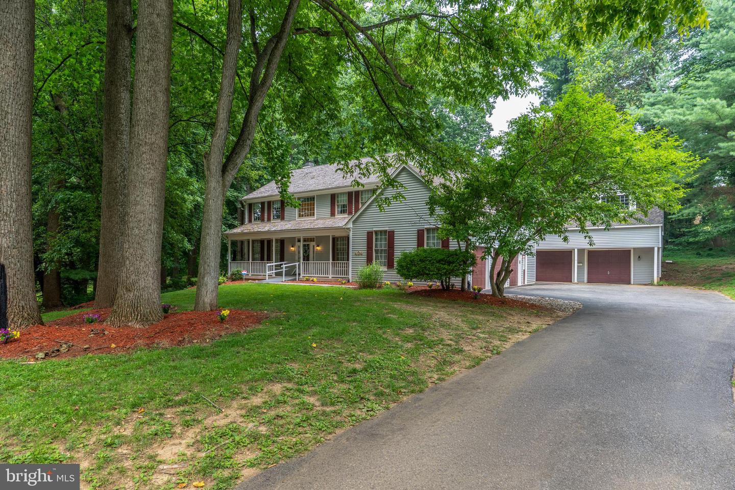 424 Buttonwood Rd Property Photo 1
