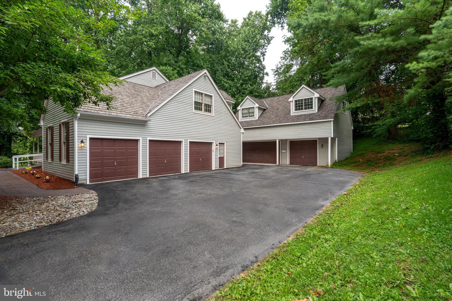 424 Buttonwood Rd Property Photo 9