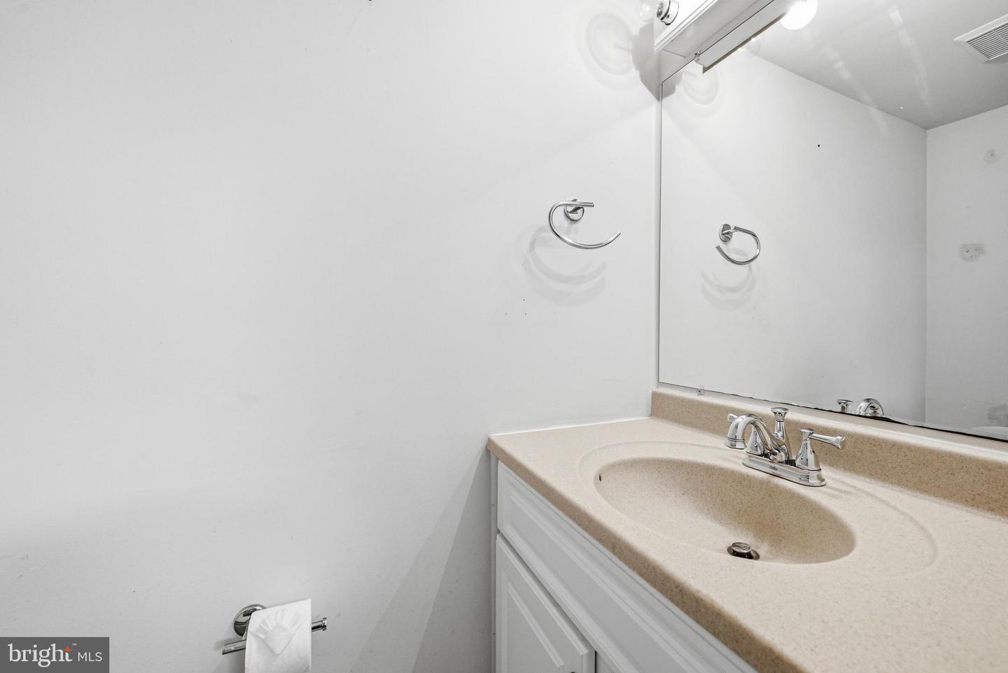 470 Summit House Property Photo 20