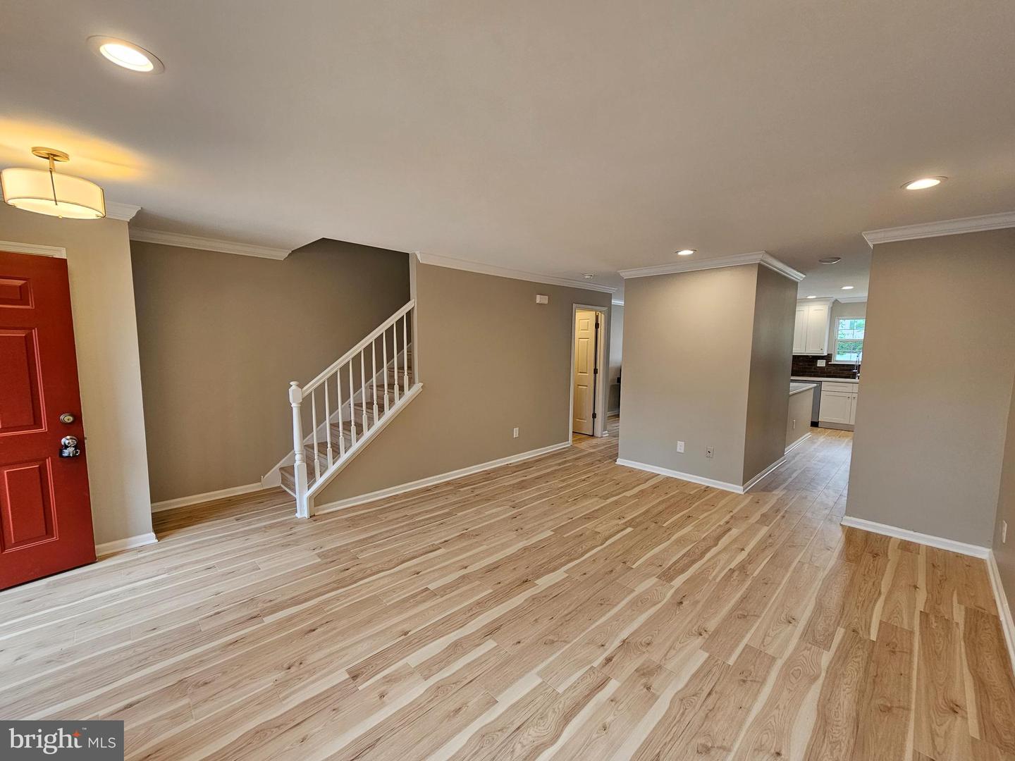 750 E Marshall St #611 Property Photo 5