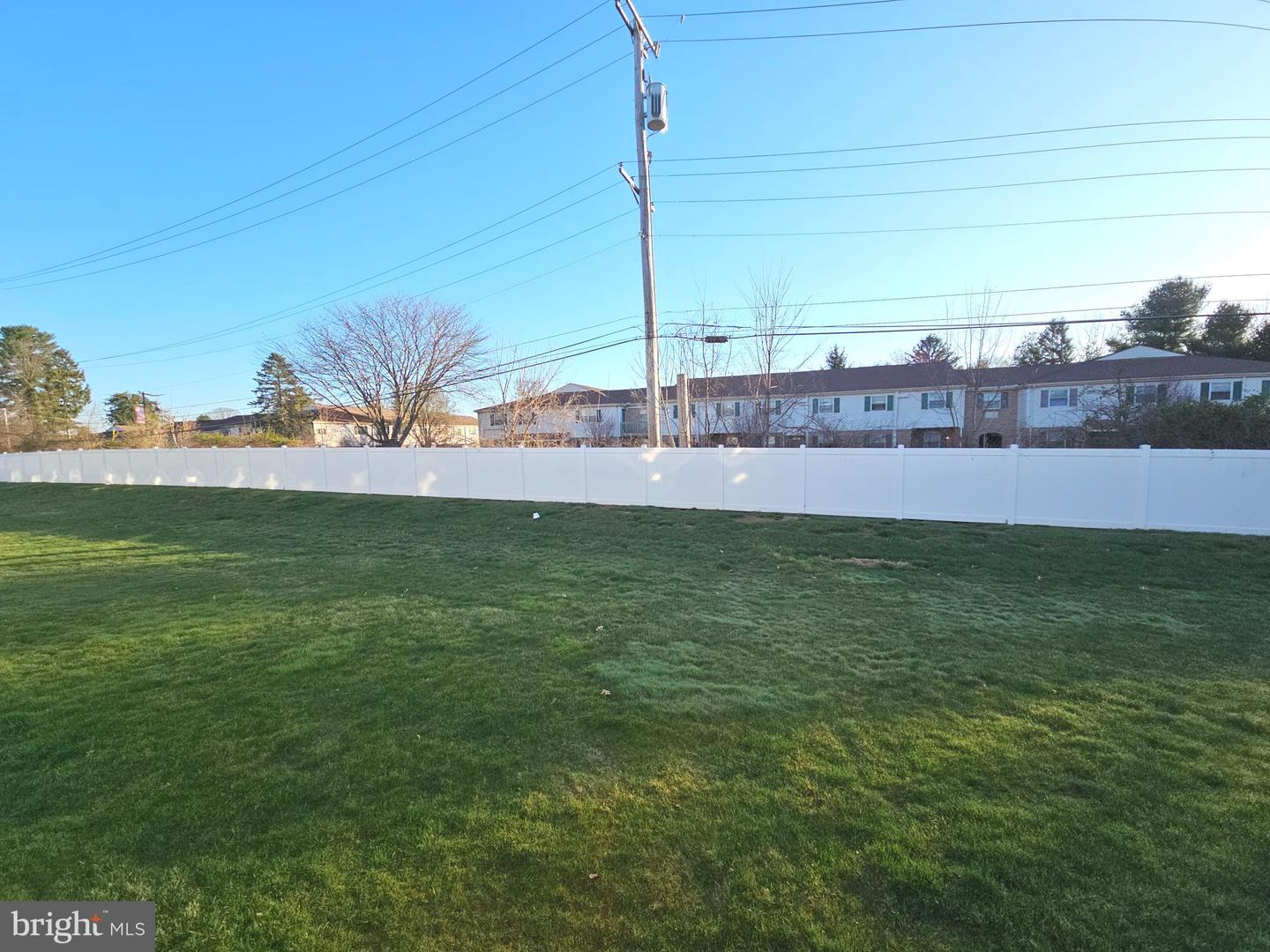750 E Marshall St #611 Property Photo 22