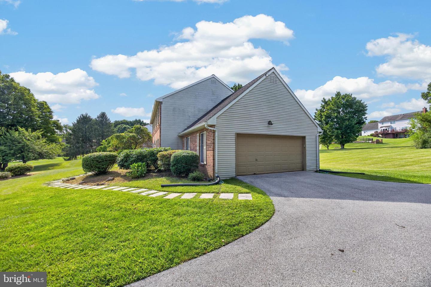 1671 Bow Tree Dr Property Photo 37