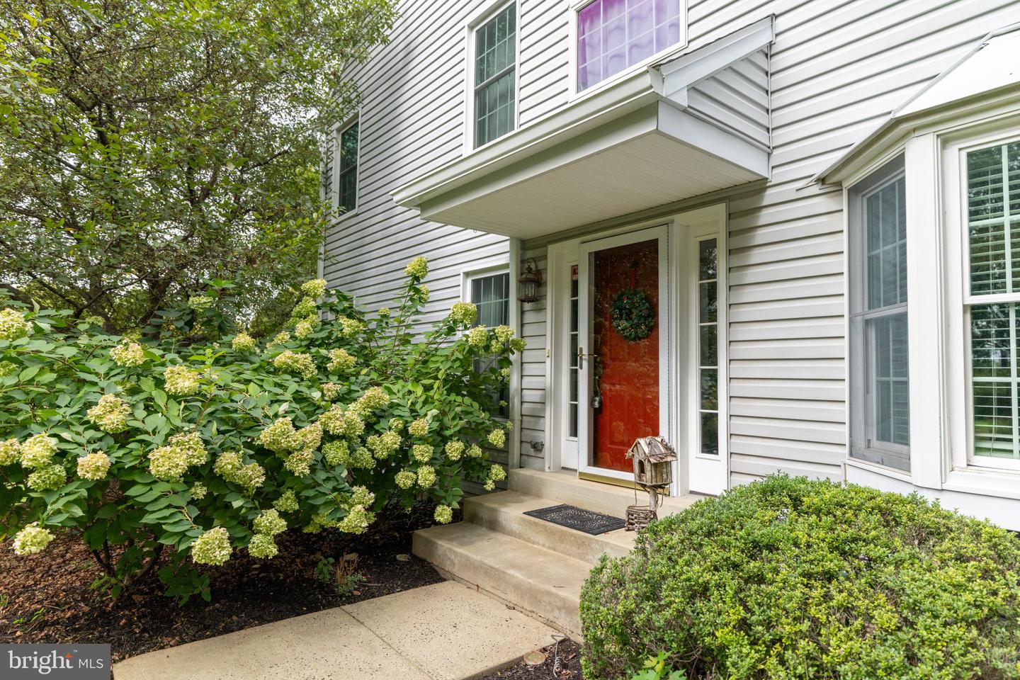 310 Newport Pl Property Photo 5
