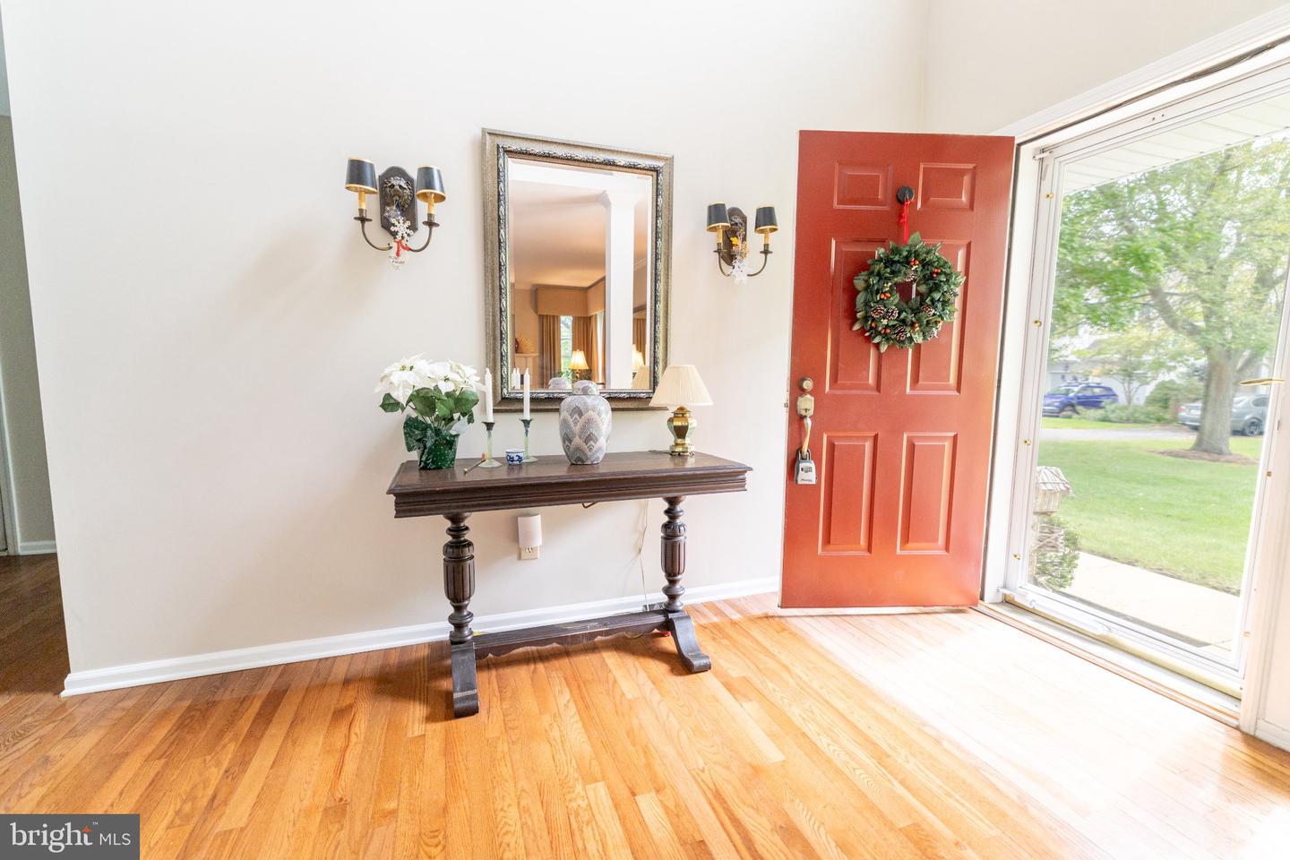 310 Newport Pl Property Photo 6
