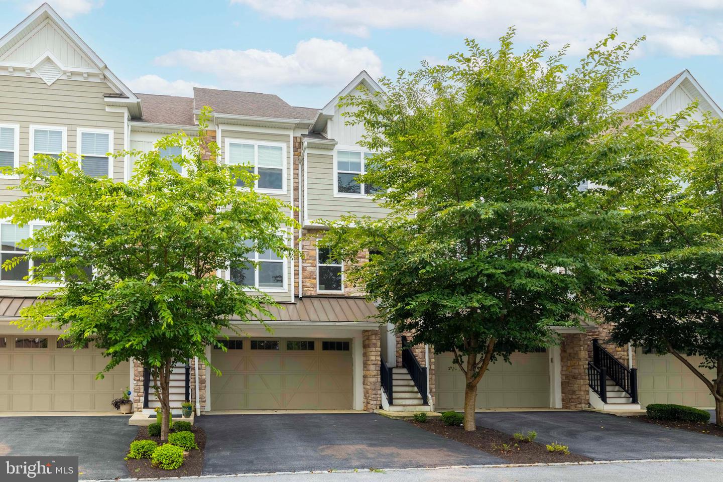 38 NEW COUNTRYSIDE DR