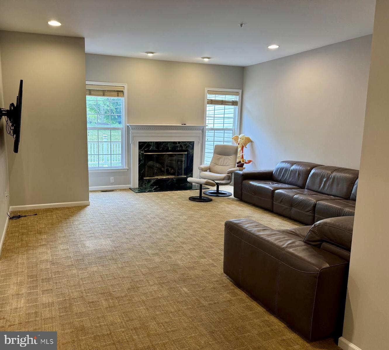 240 Torrey Pine Ct Property Photo 9