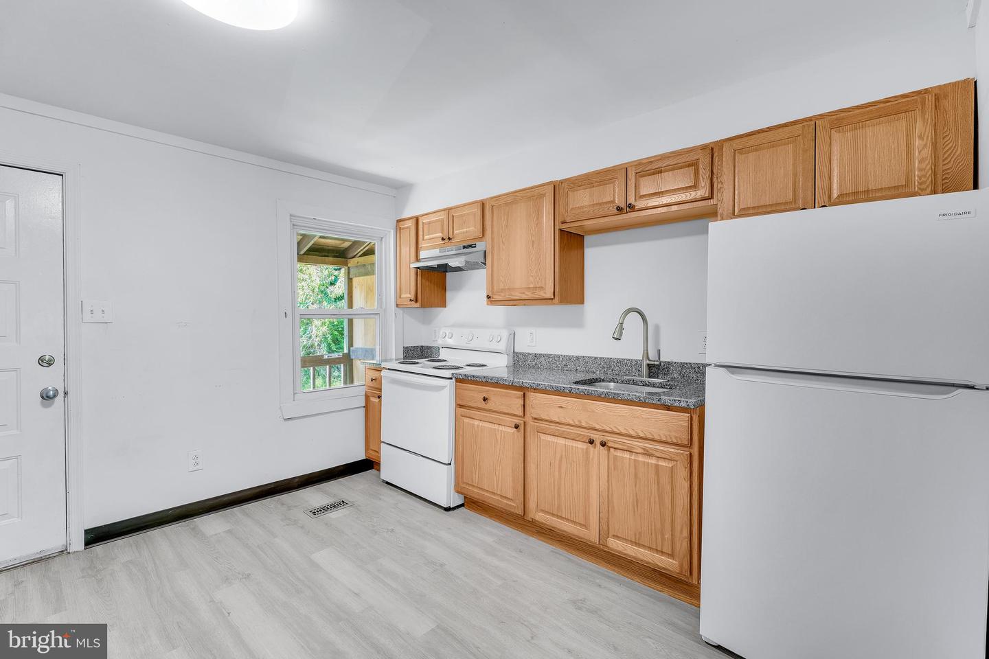 62 Irish Ln Property Photo 8