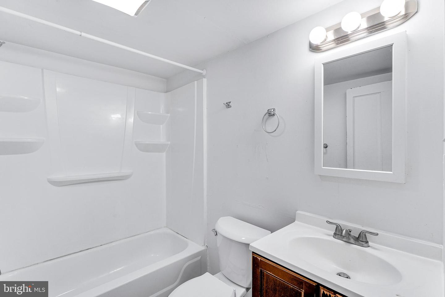 62 Irish Ln Property Photo 24