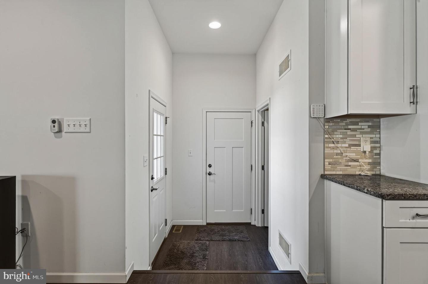 528 Boyce St Property Photo 15
