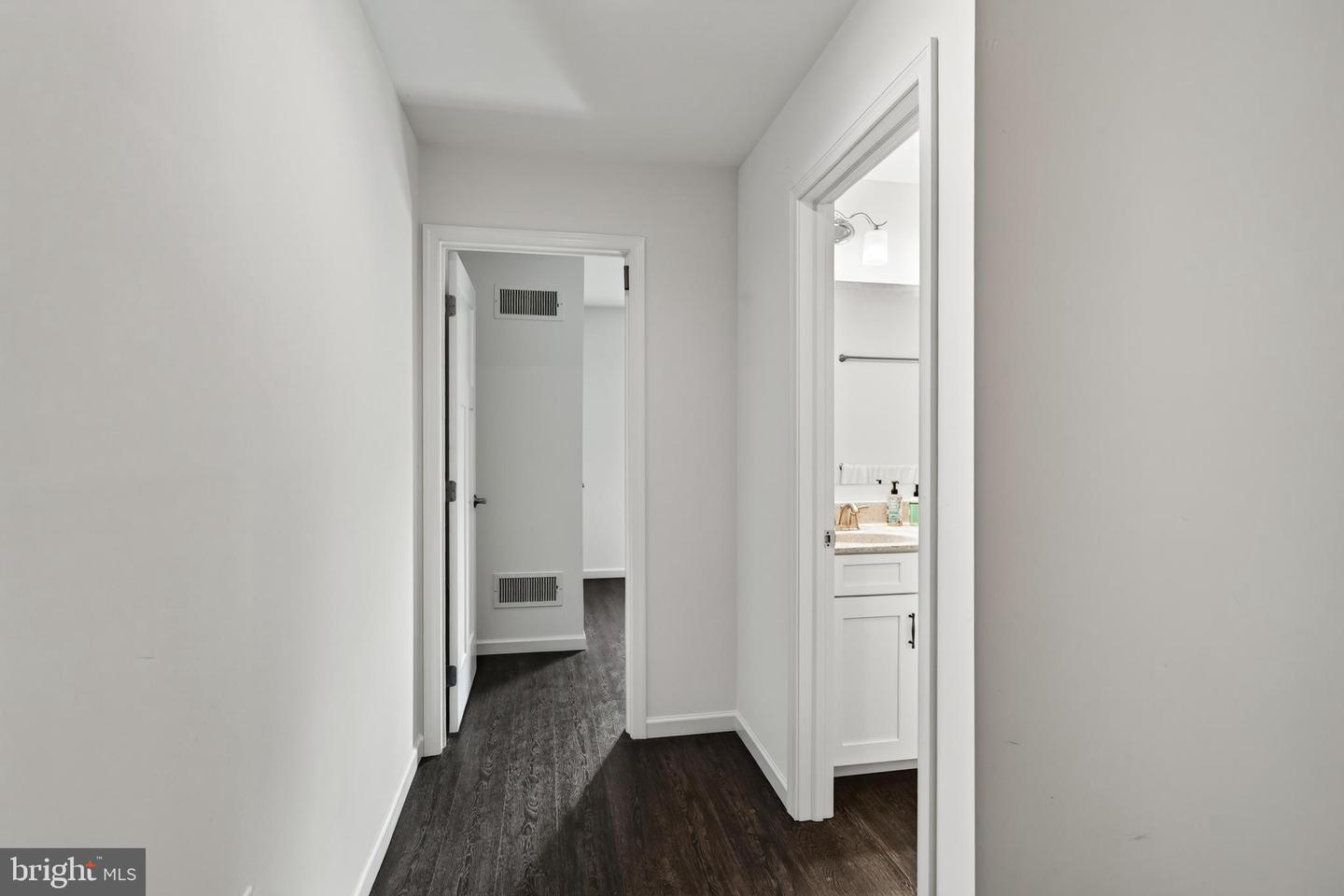 528 Boyce St Property Photo 26