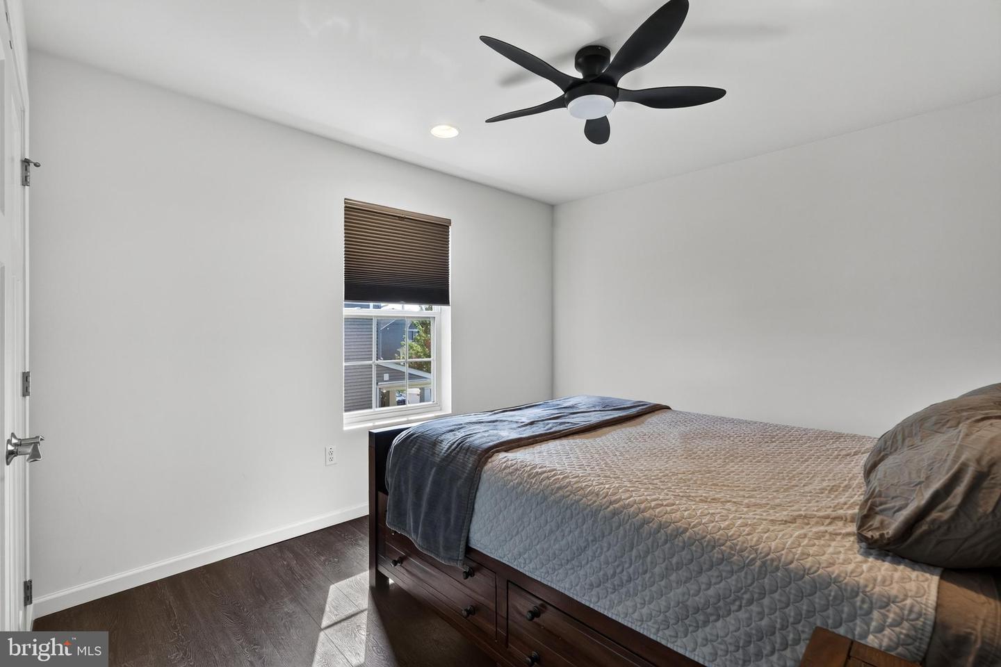 528 Boyce St Property Photo 27