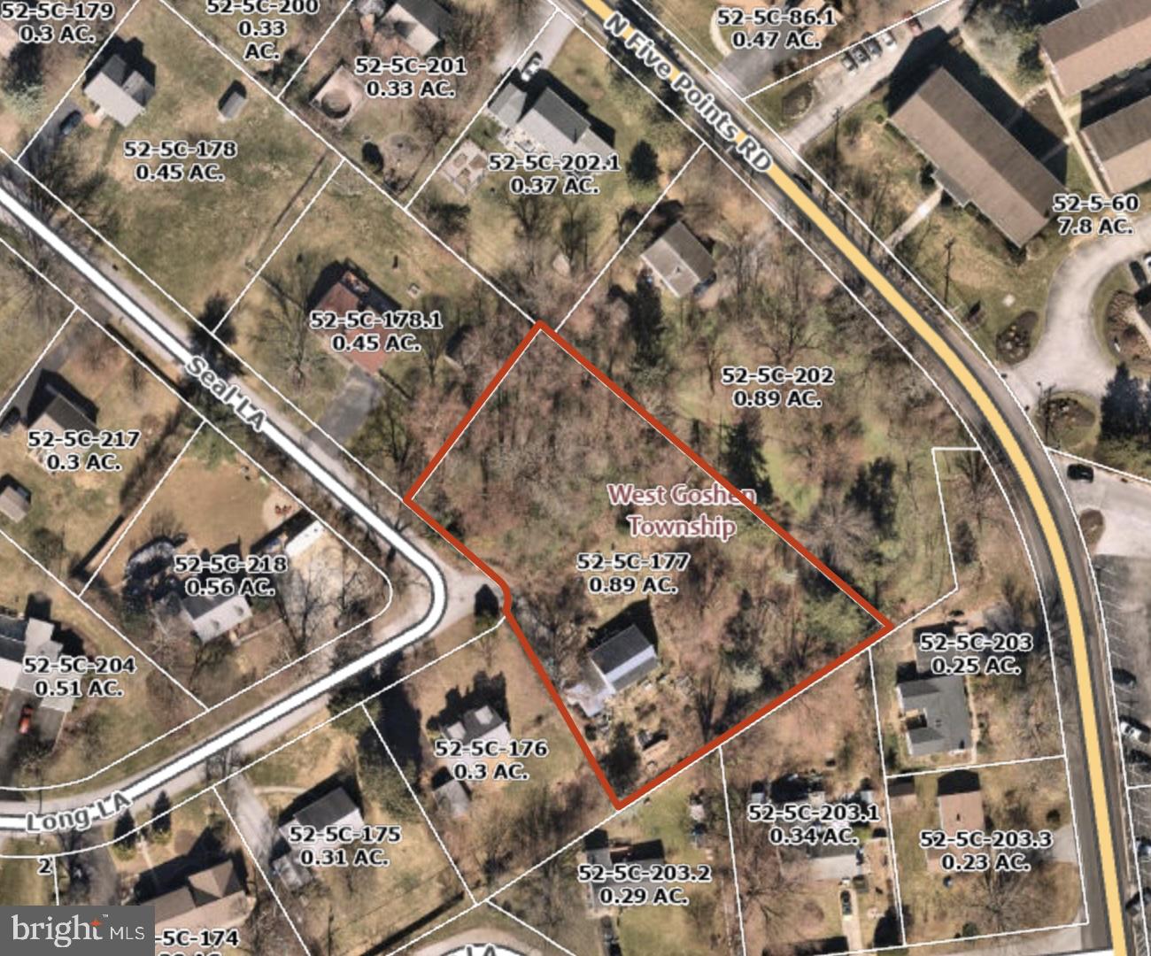 200 Long Ln Property Photo 1