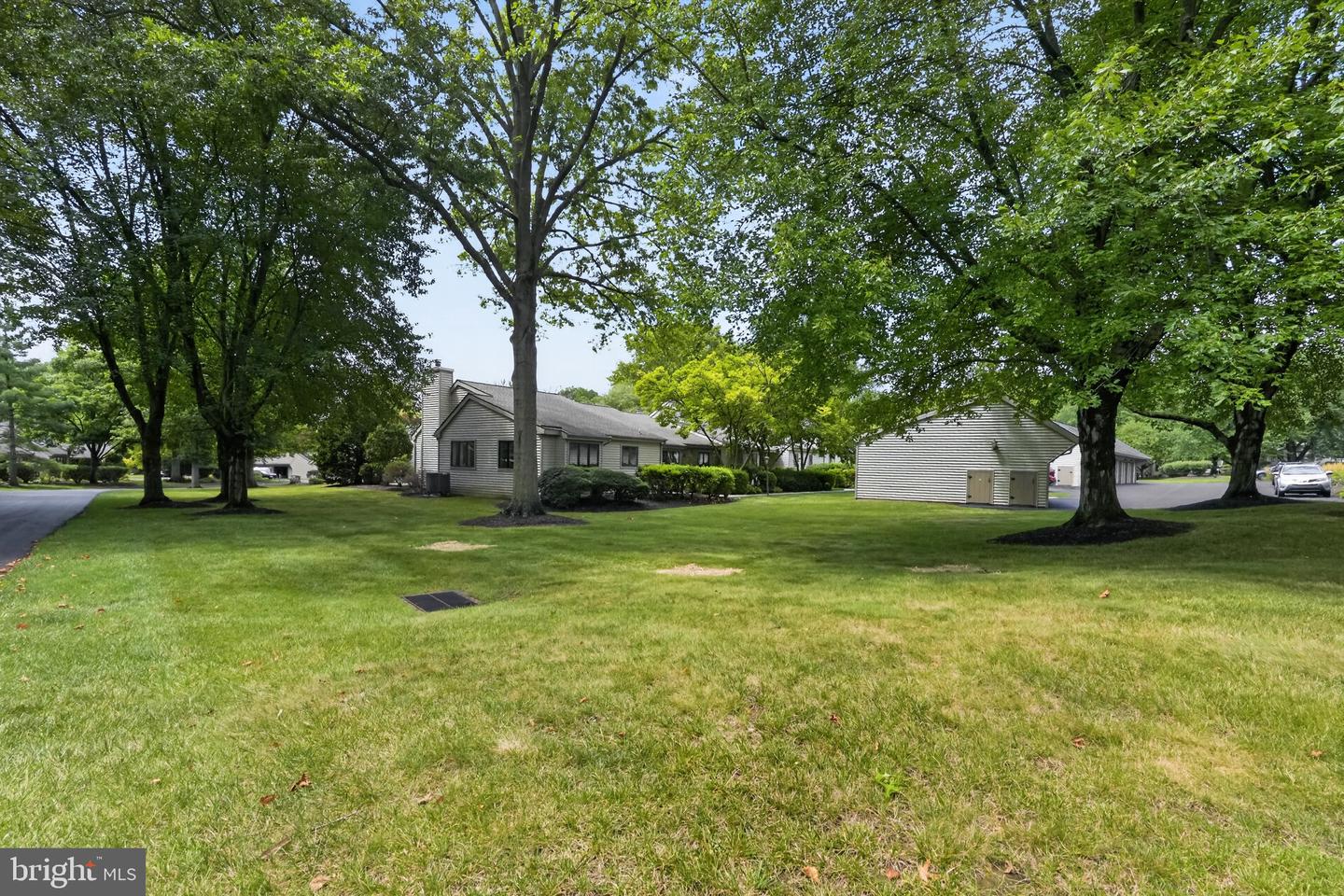 513 Eaton Way #513 Property Photo 3