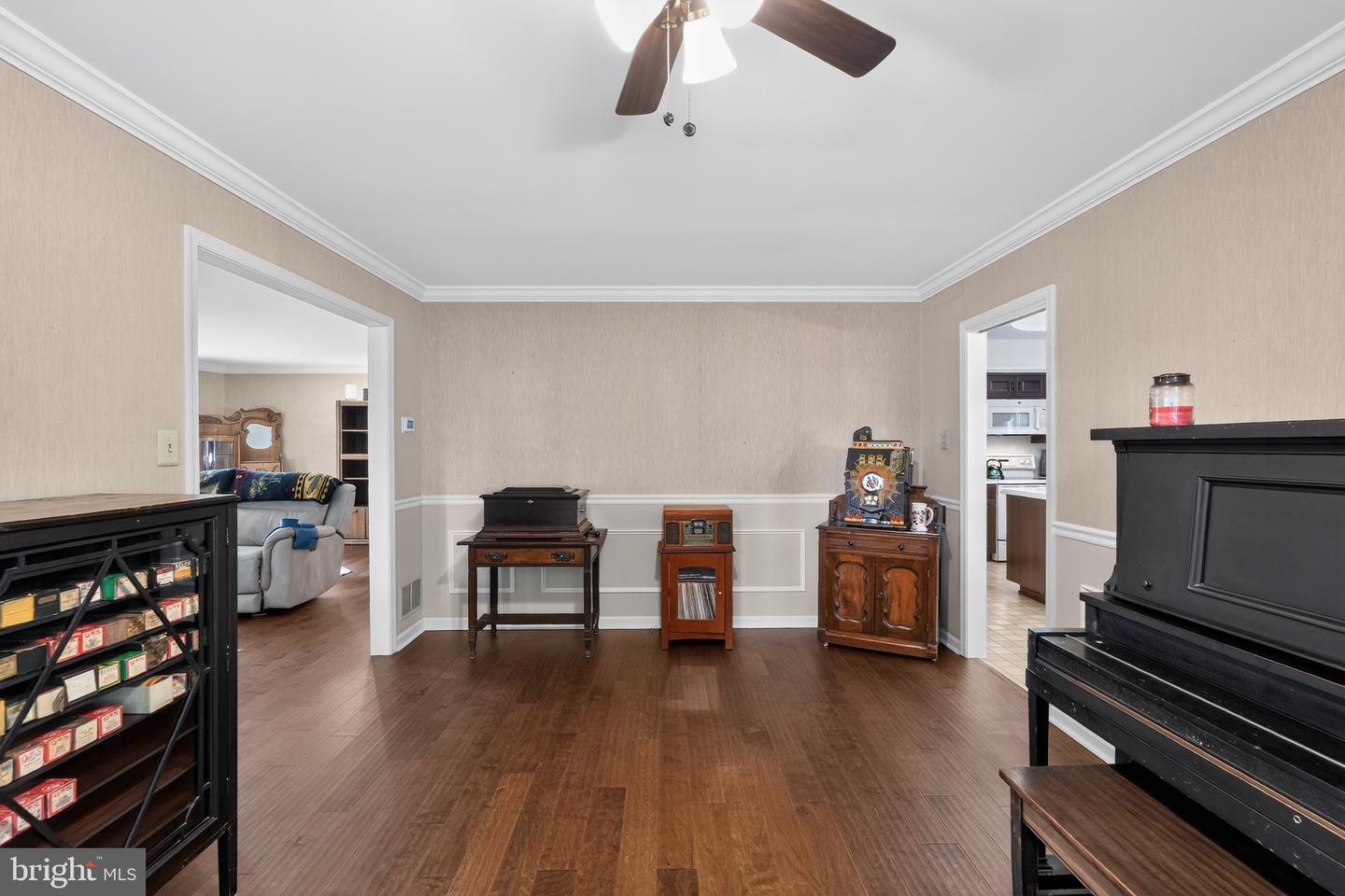 513 Eaton Way #513 Property Photo 10