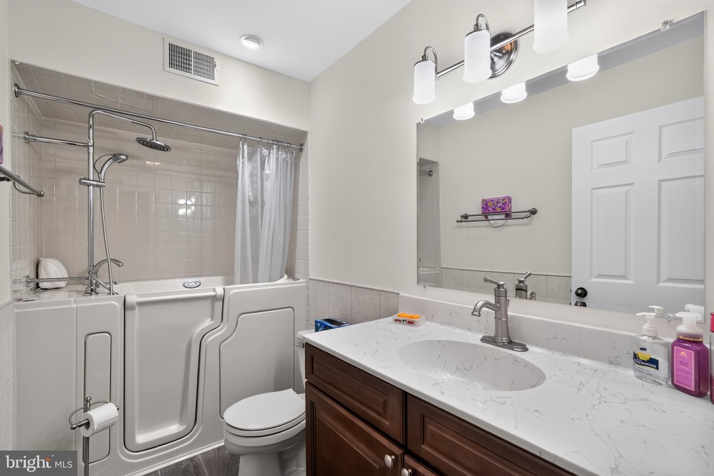 513 Eaton Way #513 Property Photo 16