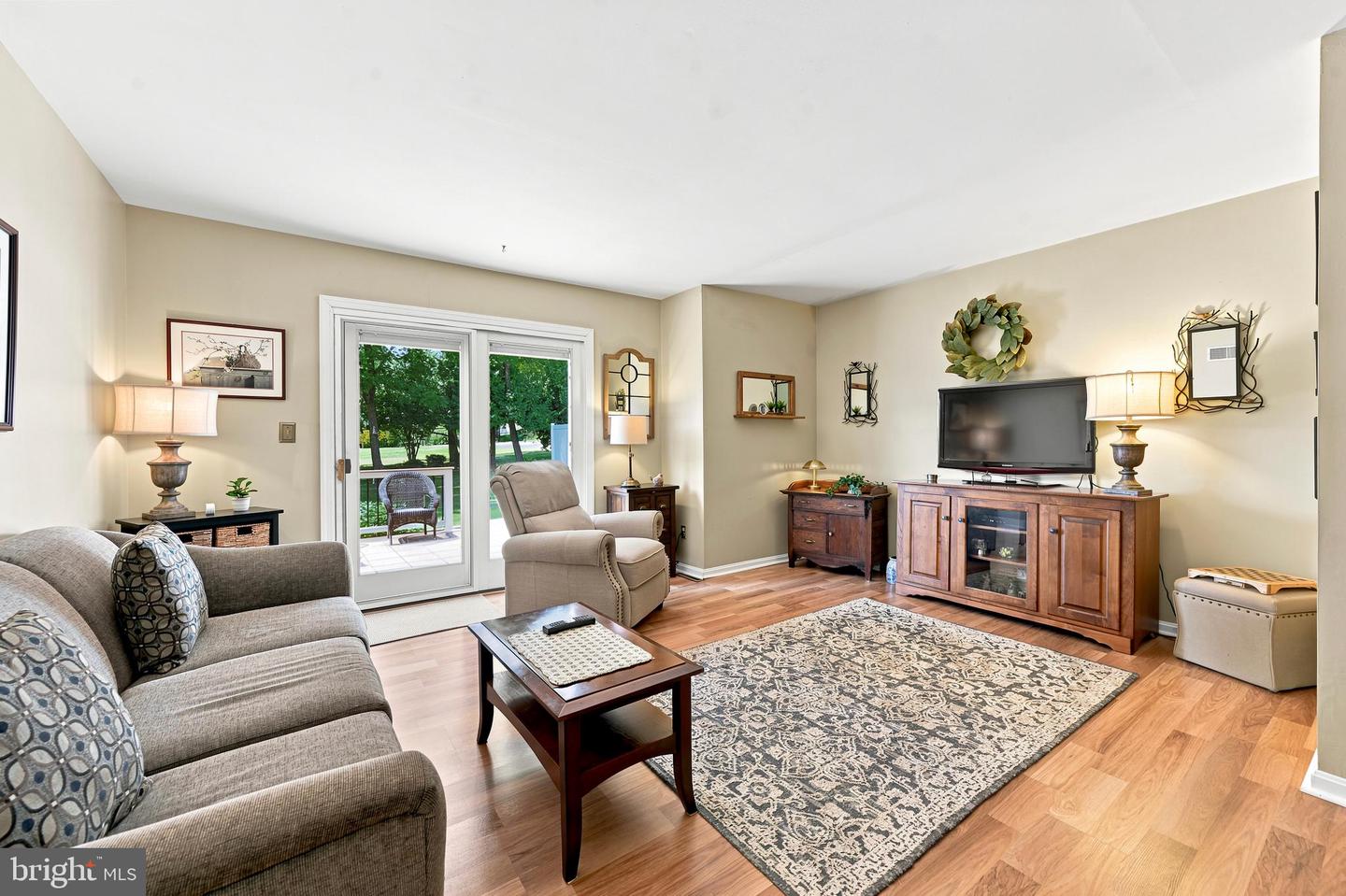 205 Armstead Ct Property Photo 3