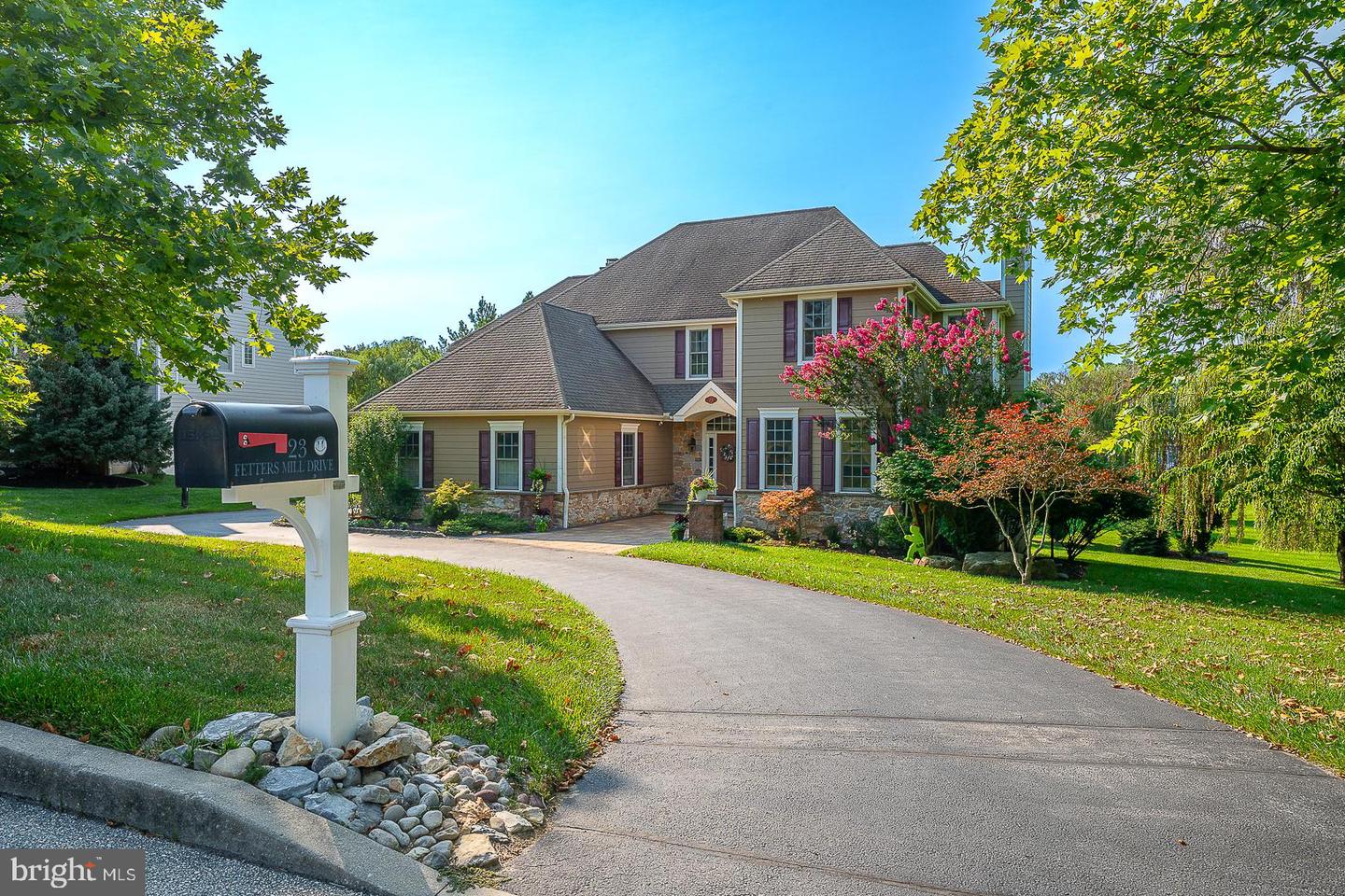 23 FETTERS MILL DR