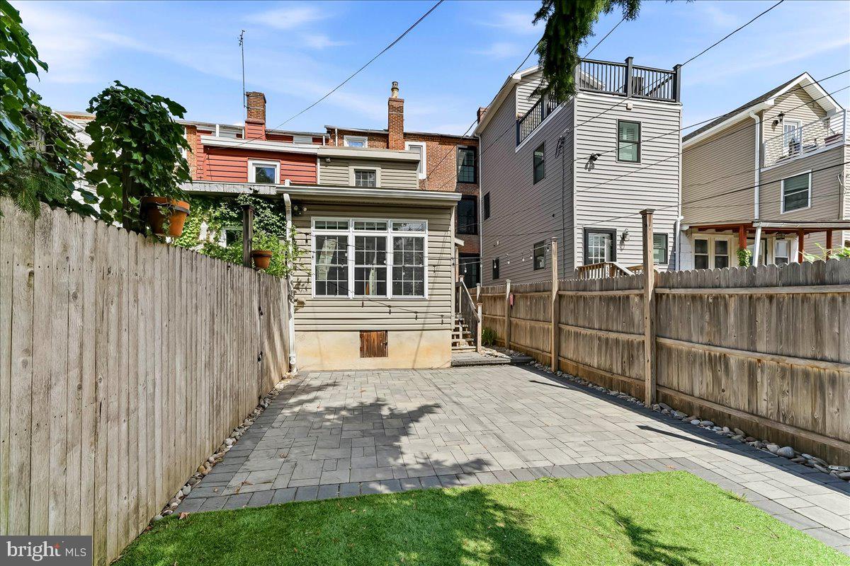122 E Miner St Property Photo 24