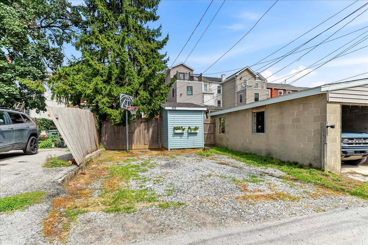 122 E Miner St Property Photo 26