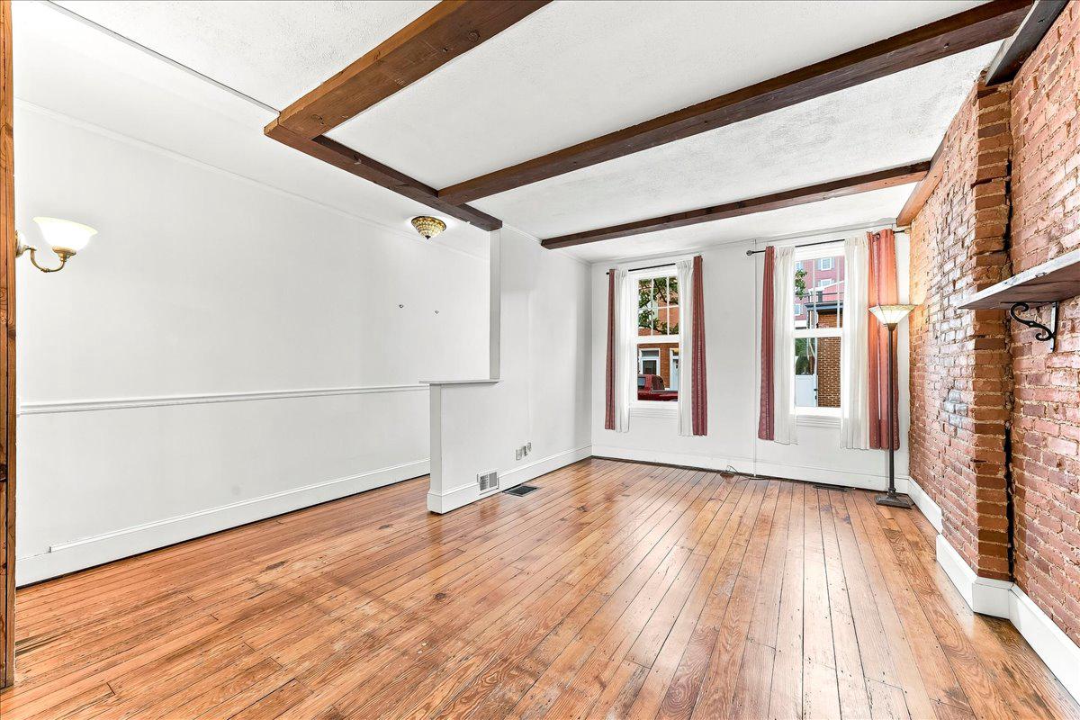 122 E Miner St Property Photo 28