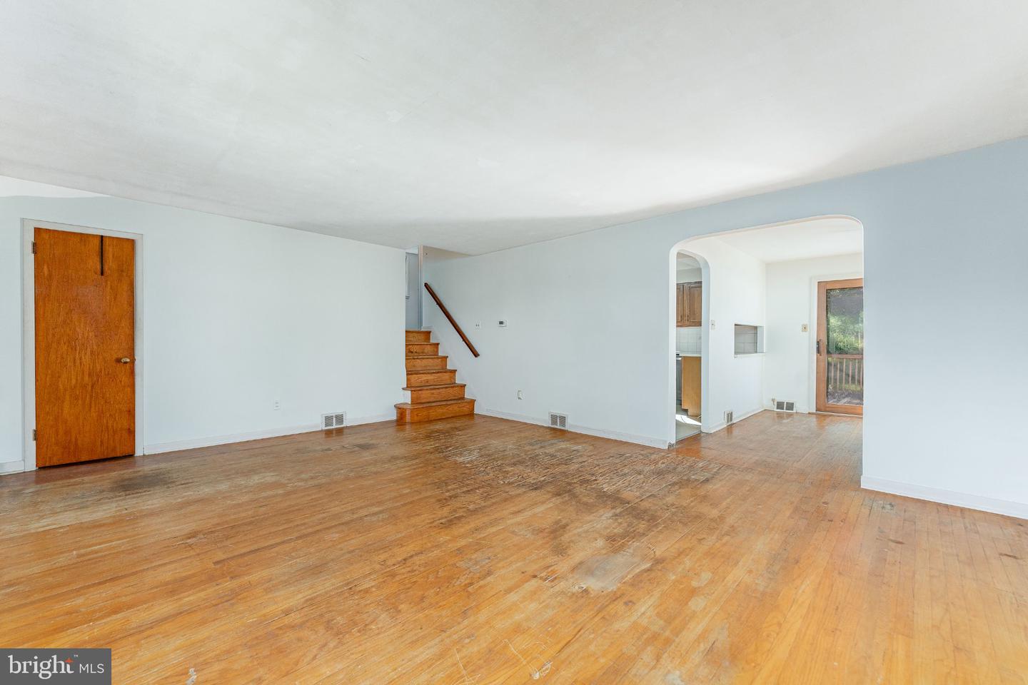 1304 Mary Jane Ln Property Photo 6