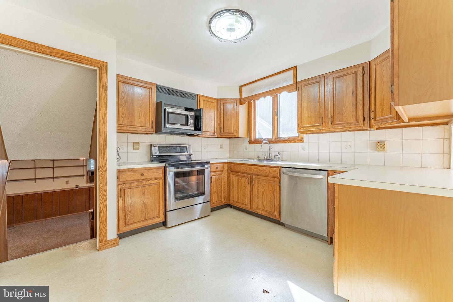 1304 Mary Jane Ln Property Photo 10