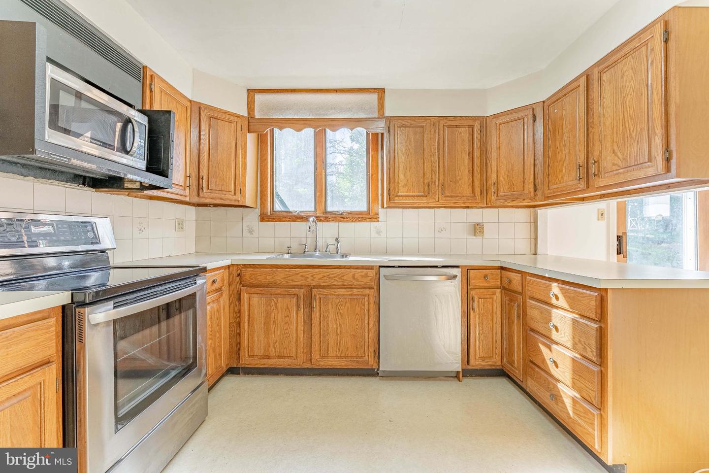 1304 Mary Jane Ln Property Photo 11
