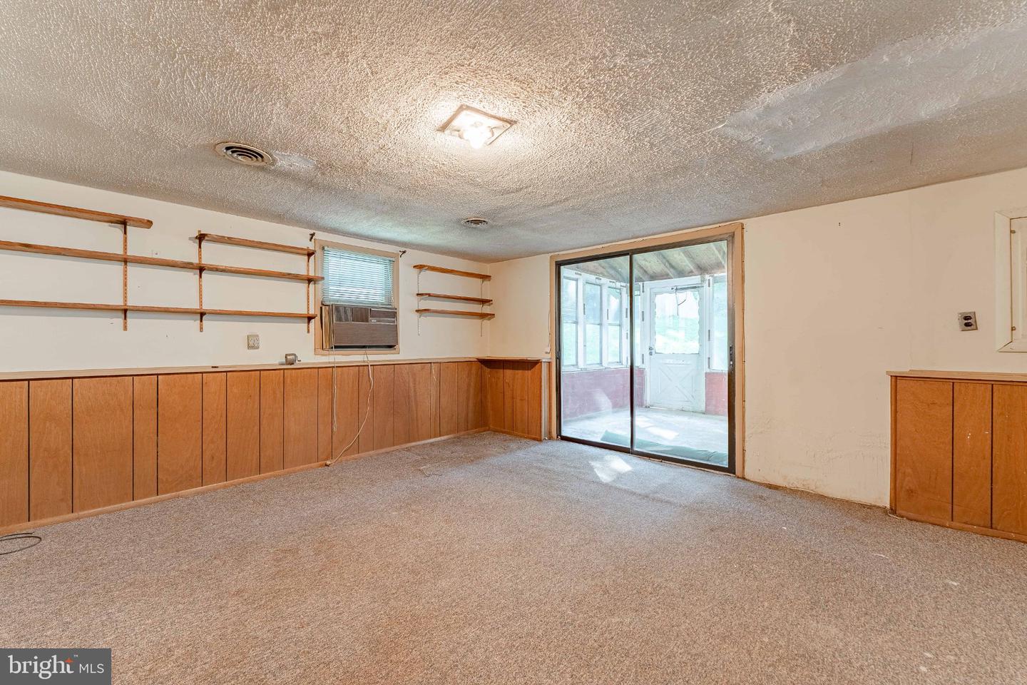 1304 Mary Jane Ln Property Photo 34